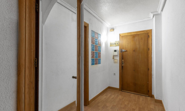 Resale - Apartment / flat - Torrevieja - Habaneras