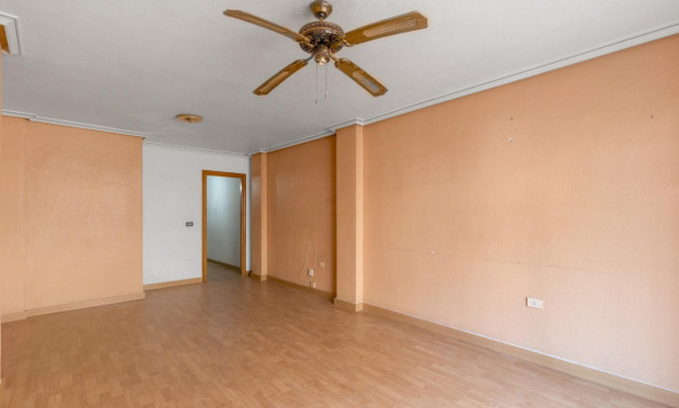 Resale - Apartment / flat - Torrevieja - Habaneras