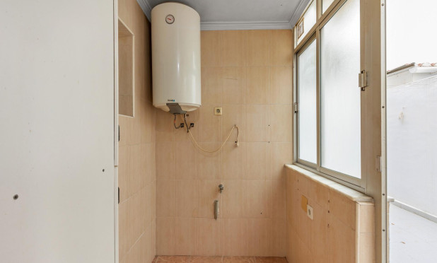 Resale - Apartment / flat - Torrevieja - Habaneras
