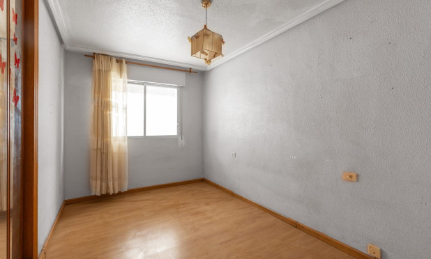 Resale - Apartment / flat - Torrevieja - Habaneras