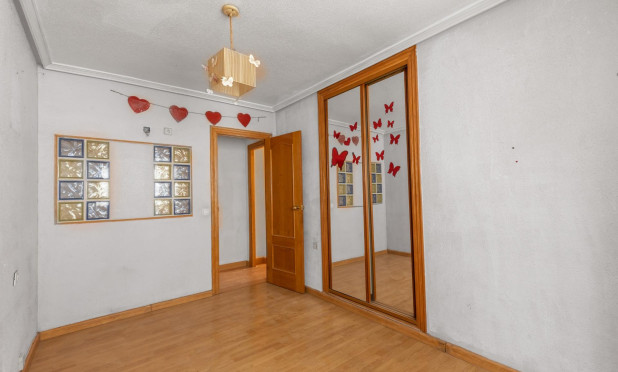 Resale - Apartment / flat - Torrevieja - Habaneras