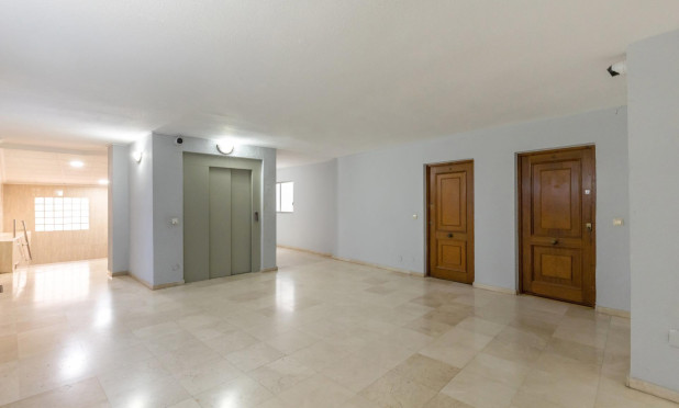 Resale - Apartment / flat - Torrevieja - Habaneras