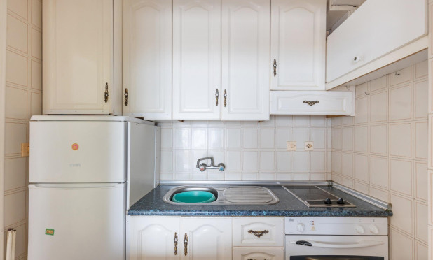 Resale - Apartment / flat - Torrevieja - Cabo Cervera