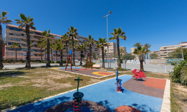 Resale - Apartment / flat - Torrevieja - Cabo Cervera