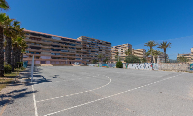 Resale - Apartment / flat - Torrevieja - Cabo Cervera