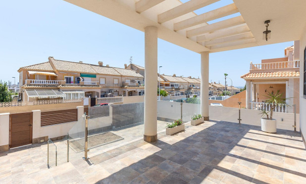 Revente - Villa - Torrevieja - Aguas Nuevas