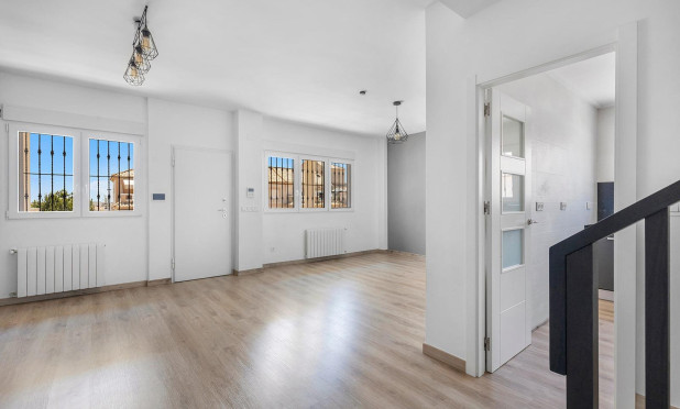 Revente - Villa - Torrevieja - Aguas Nuevas