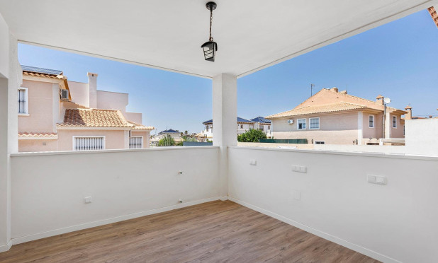 Revente - Villa - Torrevieja - Aguas Nuevas