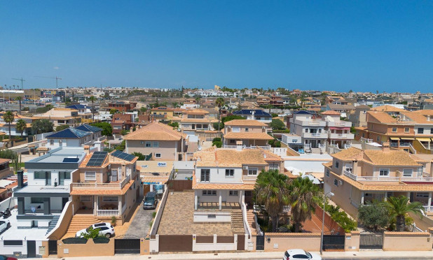 Revente - Villa - Torrevieja - Aguas Nuevas