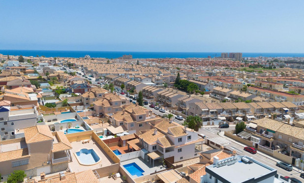 Revente - Villa - Torrevieja - Aguas Nuevas