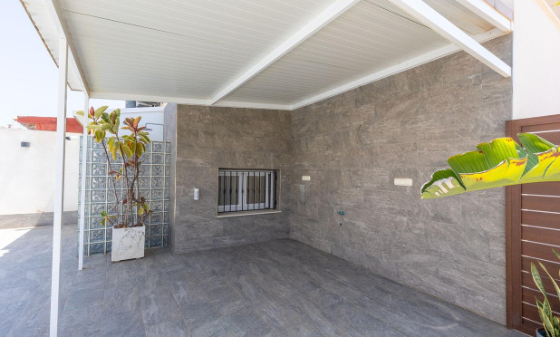 Revente - Villa - Torrevieja - Aguas Nuevas