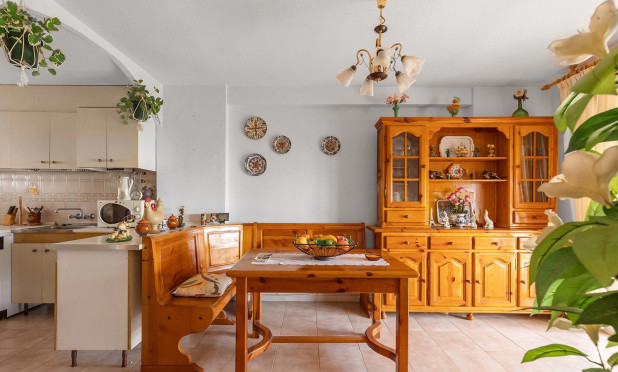 Resale - Apartment / flat - Torrevieja - La Mata