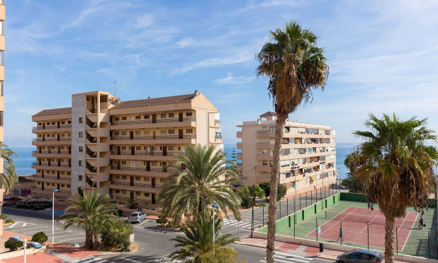Resale - Apartment / flat - Torrevieja - La Mata