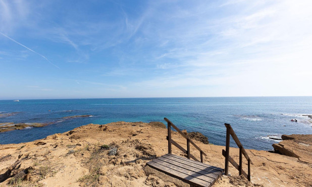 Resale - Apartment / flat - Torrevieja - La Mata