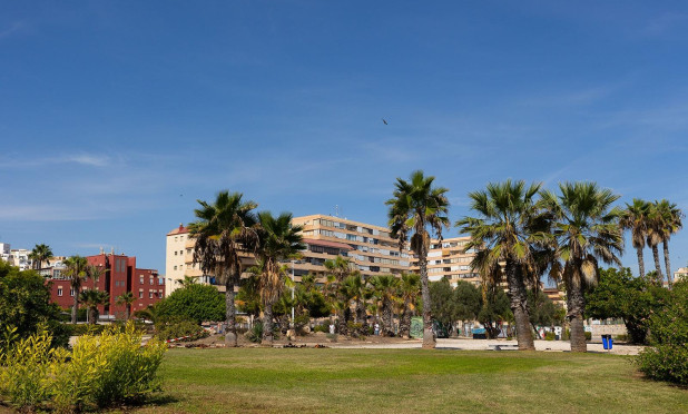 Resale - Apartment / flat - Torrevieja - La Mata