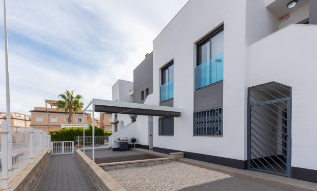 Resale - Townhouse - Torrevieja - Los Balcones