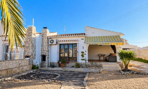 Revente - Villa - Torrevieja - Aguas Nuevas
