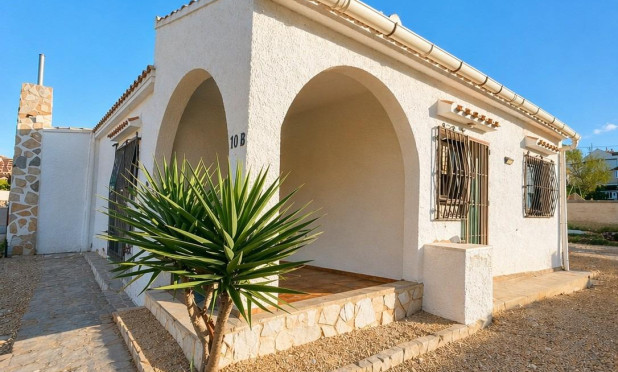 Revente - Villa - Torrevieja - Aguas Nuevas