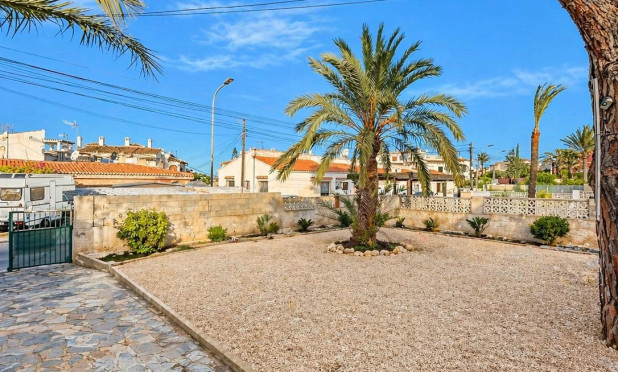 Revente - Villa - Torrevieja - Aguas Nuevas