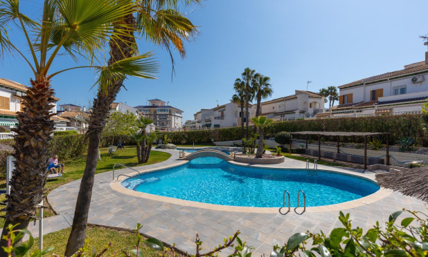 Resale - Apartment / flat - Torrevieja - La Mata