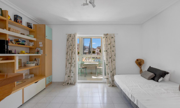 Resale - Apartment / flat - Torrevieja - La Mata