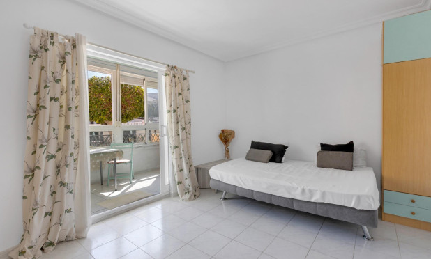 Resale - Apartment / flat - Torrevieja - La Mata