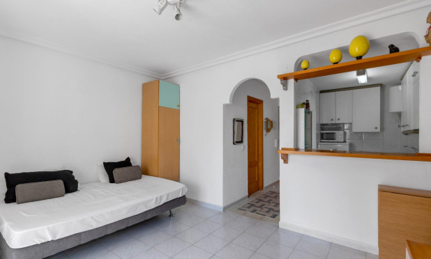 Resale - Apartment / flat - Torrevieja - La Mata