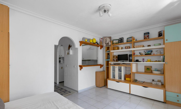 Resale - Apartment / flat - Torrevieja - La Mata