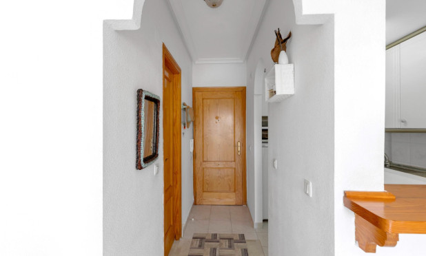 Resale - Apartment / flat - Torrevieja - La Mata
