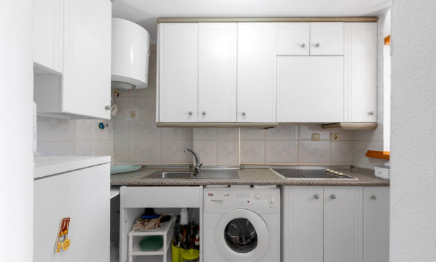 Resale - Apartment / flat - Torrevieja - La Mata