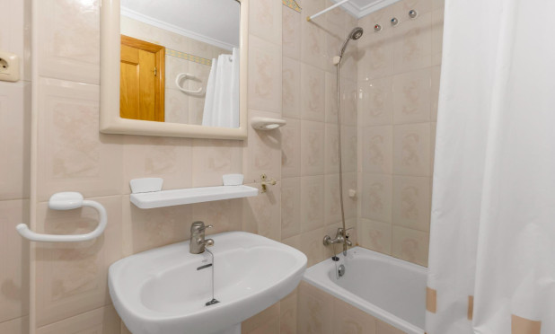 Resale - Apartment / flat - Torrevieja - La Mata