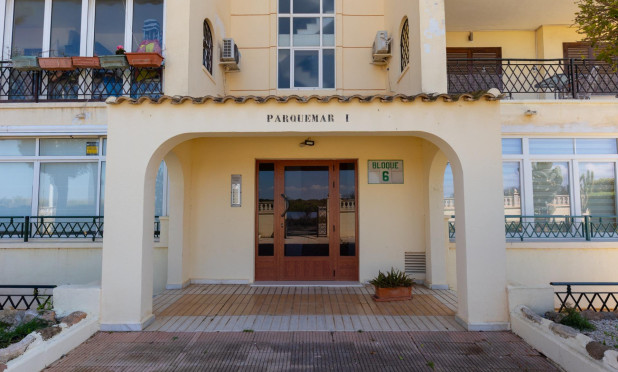 Resale - Apartment / flat - Torrevieja - La Mata