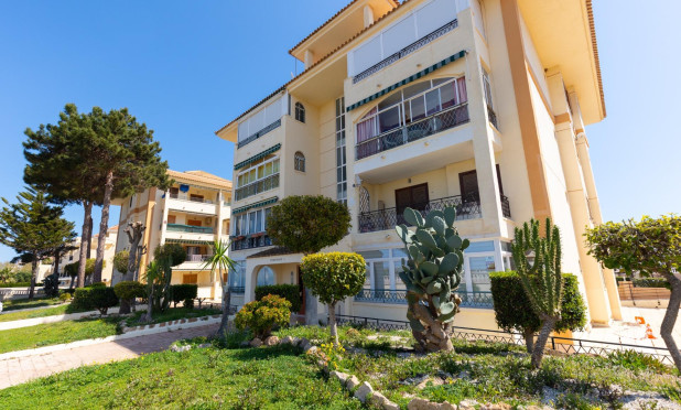 Resale - Apartment / flat - Torrevieja - La Mata