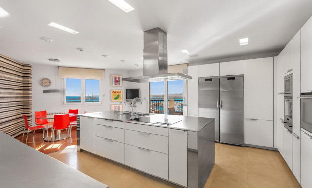 Revente - Appartement - Torrevieja - Paseo maritimo
