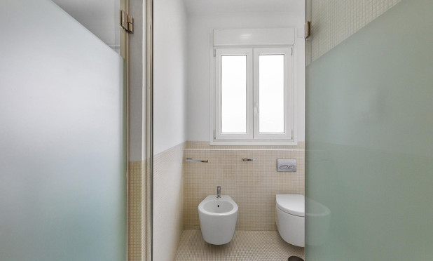Revente - Appartement - Torrevieja - Paseo maritimo