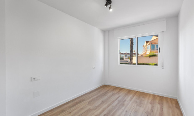 Resale - Apartment / flat - Torrevieja - Torreblanca