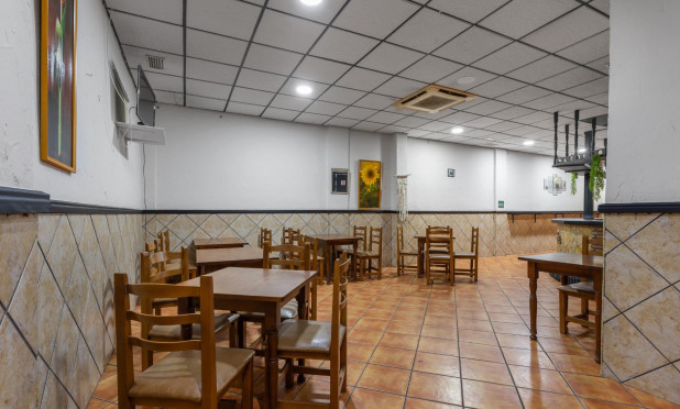 Revente - Commercial - Torrevieja - Estacion de autobuses