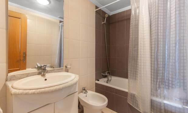 Revente - Appartement - Torrevieja - Centro