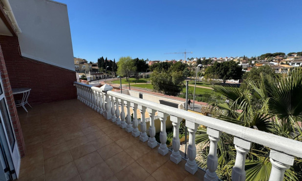 Revente - Villa - Torrevieja - Los Balcones