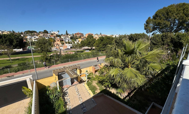 Revente - Villa - Torrevieja - Los Balcones