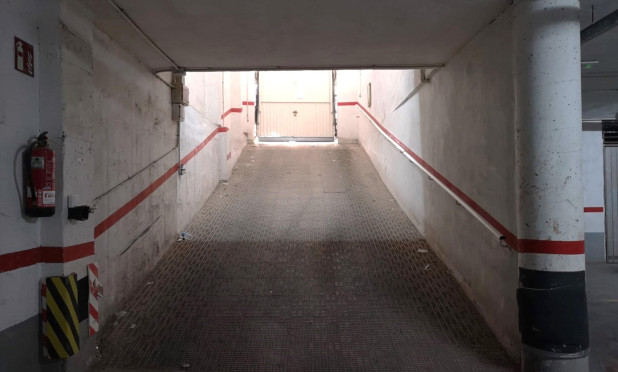 Revente - Parking - Torrevieja - Playa de los locos