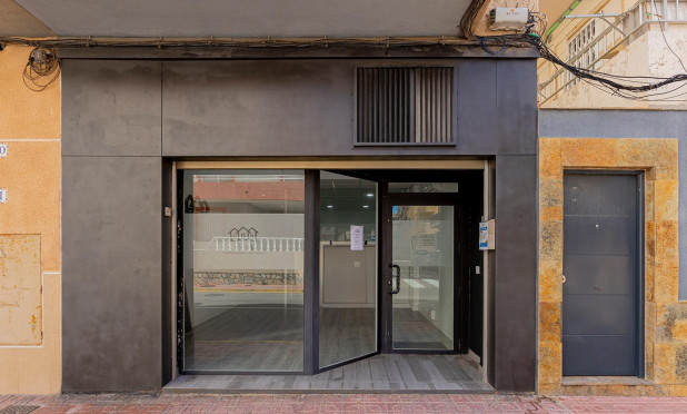 Resale - Commercial - Torrevieja - La Mata