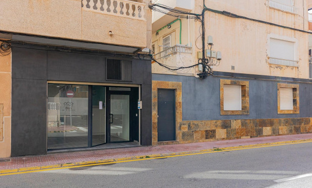 Resale - Commercial - Torrevieja - La Mata