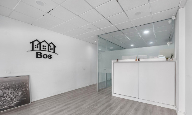 Resale - Commercial - Torrevieja - La Mata