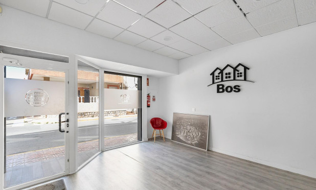 Resale - Commercial - Torrevieja - La Mata