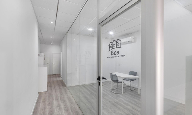 Resale - Commercial - Torrevieja - La Mata