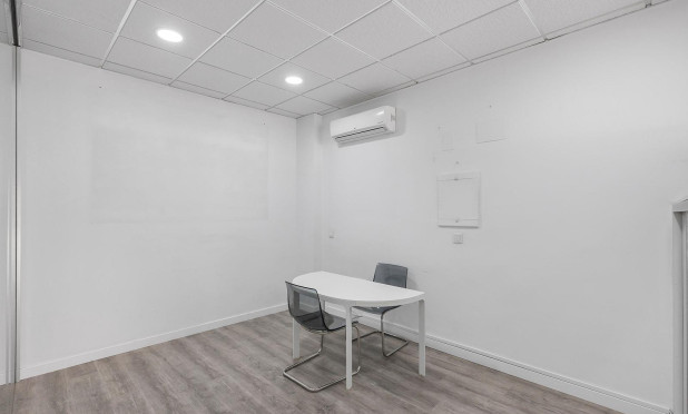 Resale - Commercial - Torrevieja - La Mata