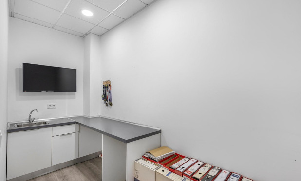 Resale - Commercial - Torrevieja - La Mata