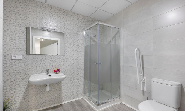 Resale - Commercial - Torrevieja - La Mata