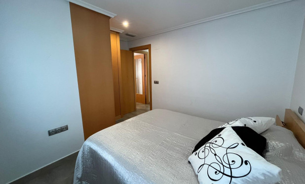 Resale - Apartment / flat - Torrevieja - La Mata